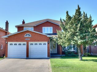 4556 Wainscot Dr, Mississauga, ON L5V 1C7