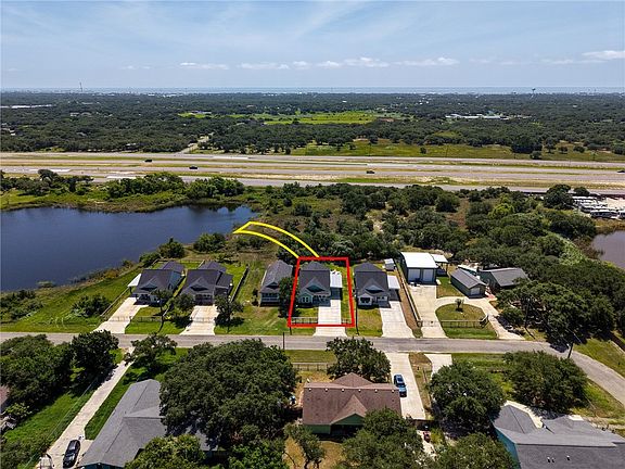 4th image of 650 Sunset Dr