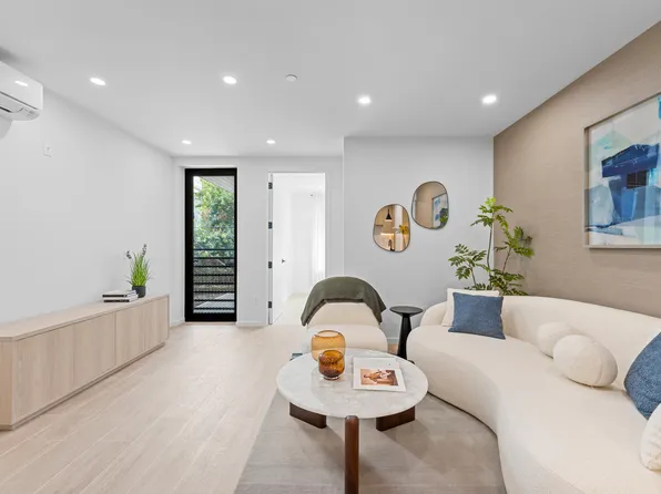 366 Harman Street image 12 of 54