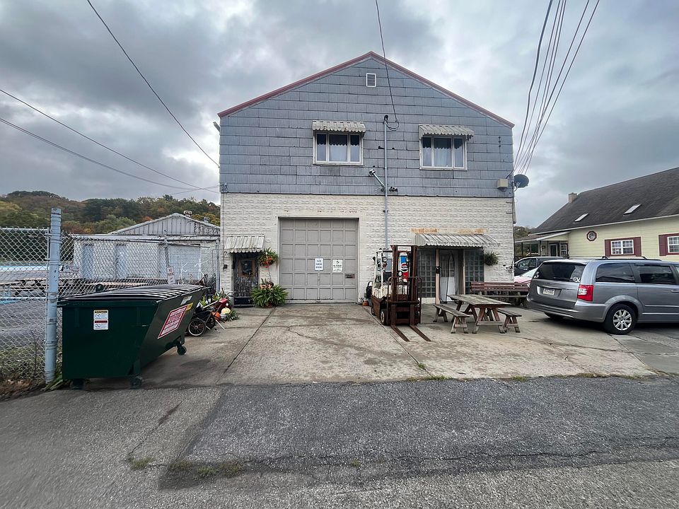 2nd image of 103 Cypress St