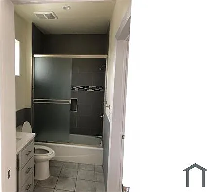 953 N Normandie Ave #300 — Photo 19