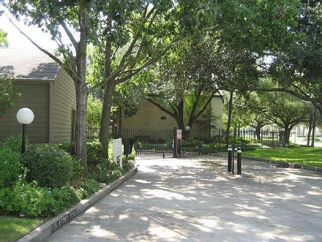 1st image of 10053 Westpark Dr APT 320
