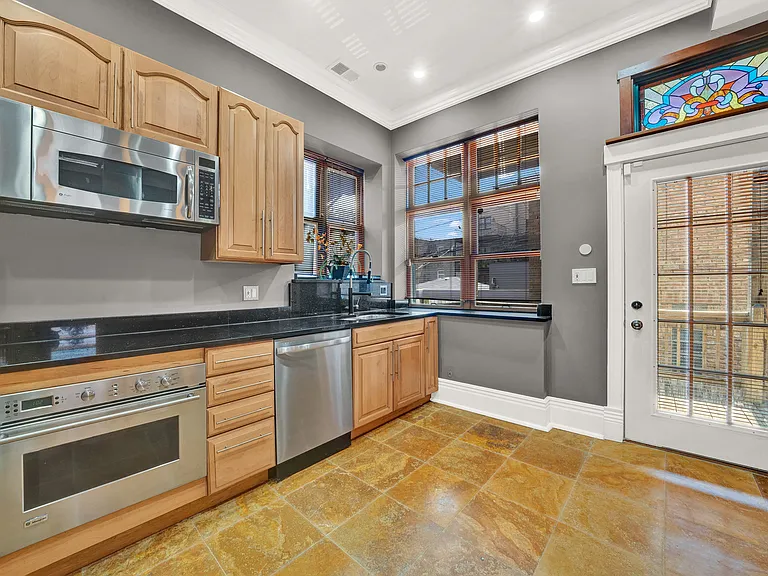 2239 W Washington Blvd #1 — Photo 15