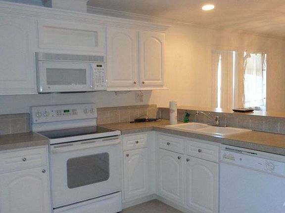 3rd image of 6509 Brandywine Dr S