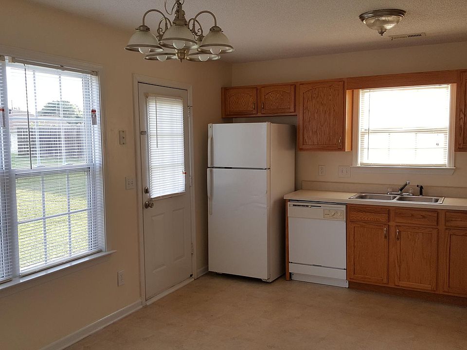 1st image of 226 Faulkner Ct