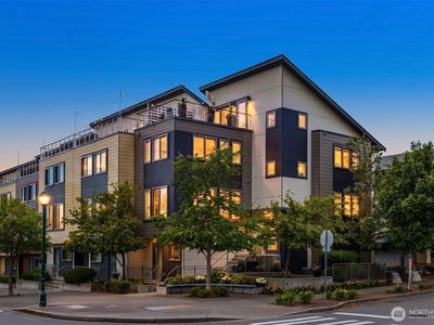 998 NE High Street #12, Issaquah, WA, 98029