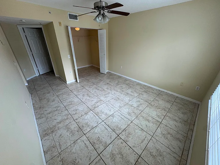201 Villa Cir #201 — Photo 18