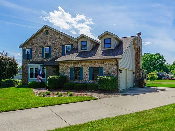 2nd image of 4780 Eastlund Cir