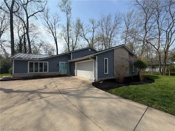 32847 Redwood Blvd, Avon Lake, OH 44012