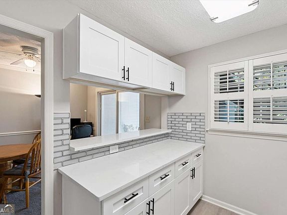 4th image of 6700 Roswell Rd Unit 31B