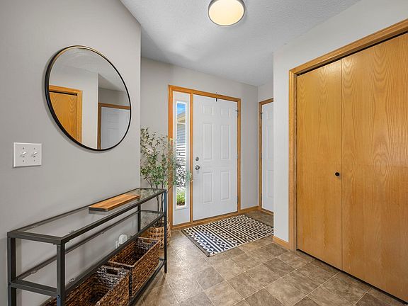 5th image of 7502 Large Ave NE