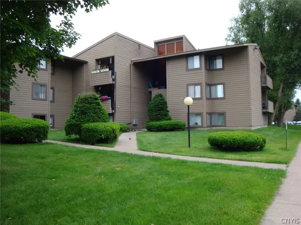 145 Watertree Dr #145, East Syracuse, NY 13057