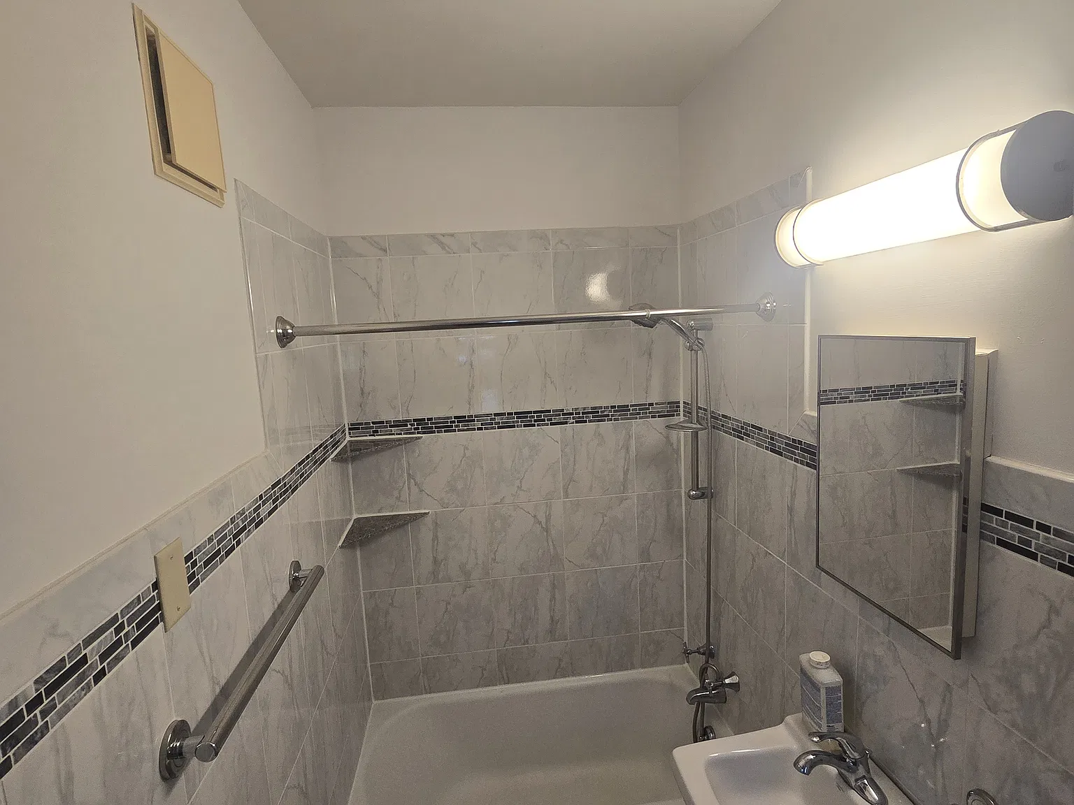 1 bed, $925 — Photo 4