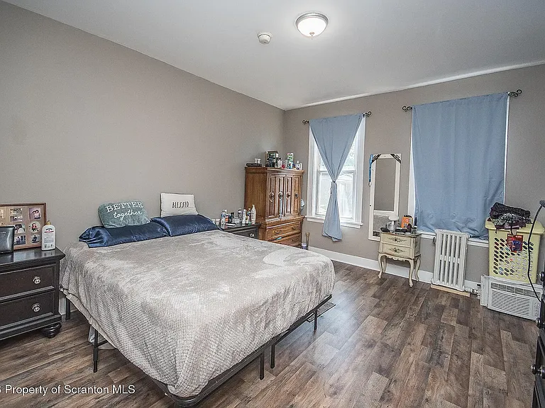 715 Prescott Ave — Photo 6