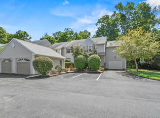 3409 Whitney Ave APT 2, Hamden, CT 06518