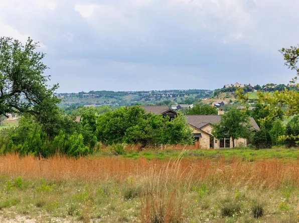 529 Hagee Dr, Fredericksburg, TX 78624