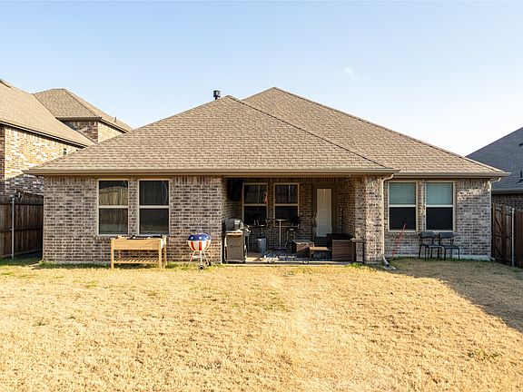 2nd image of 4184 Rim Trl