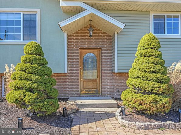 830 Cayuga Cv, Auburn, PA 17922