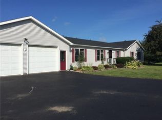 6091 E Townline Rd, Williamson, NY 14589