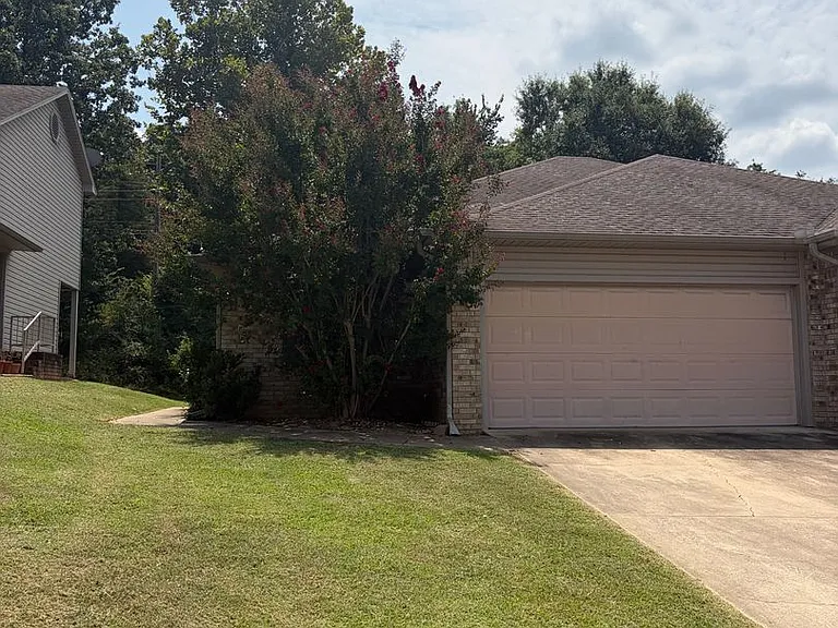 1115 Grinnel Cir #B — Photo 2
