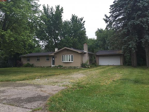 3rd image of 4992 Mary Sue Ave