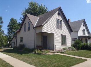 210 N Myrtle St, Hooper, NE 68031