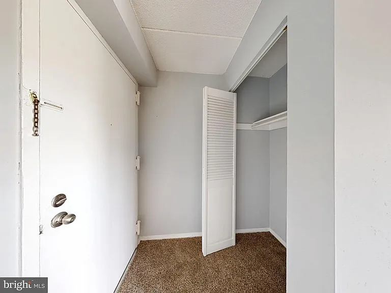 2610 Indian Dr #2B — Photo 28