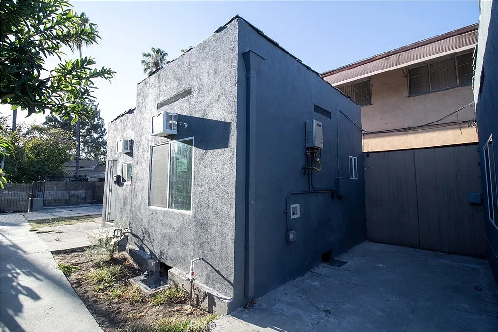 1 bed, 575 sqft, $1,800 — Photo 2
