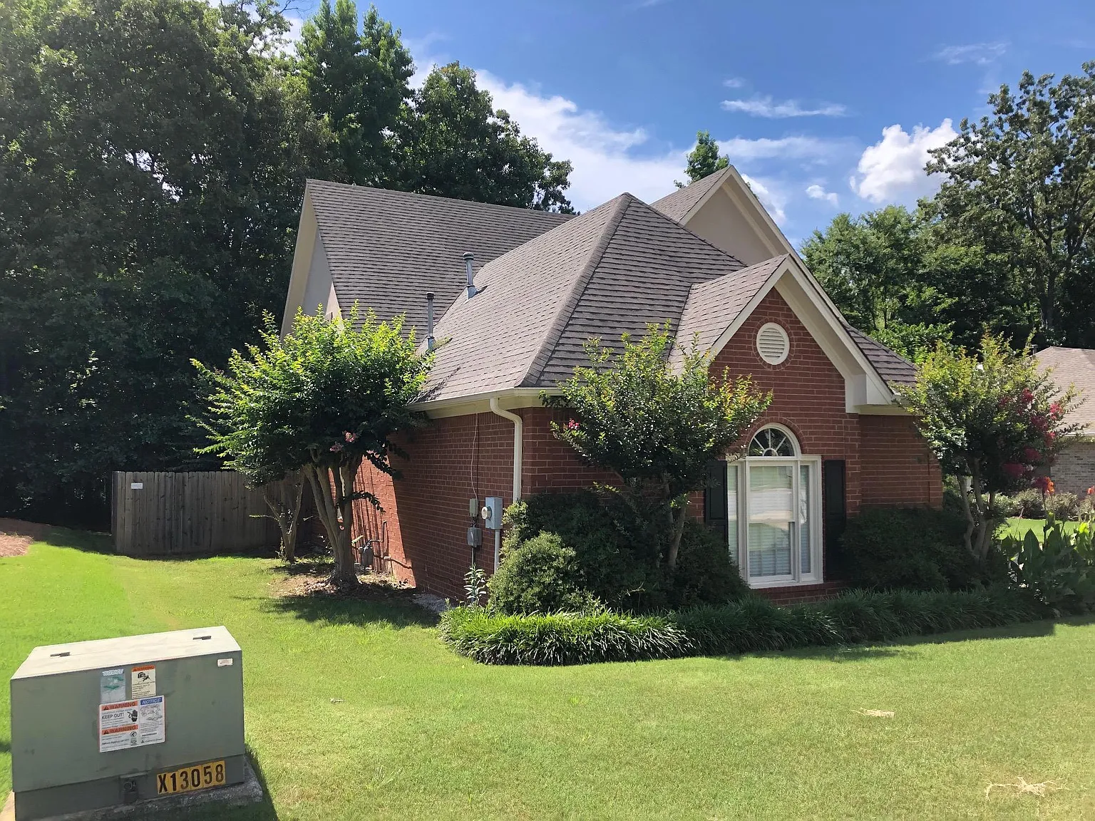 3 bed, 2.5 bath, 2250 sqft, $2,500 — Photo 2