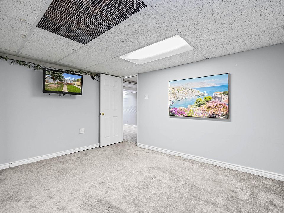 22609 Lake Dr, photo 25