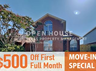 4208 Phoenix Dr, Carrollton, TX 75010