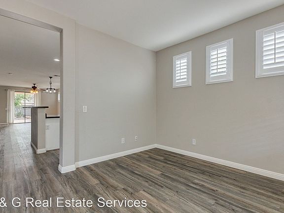 4th image of 15387 W Pershing St