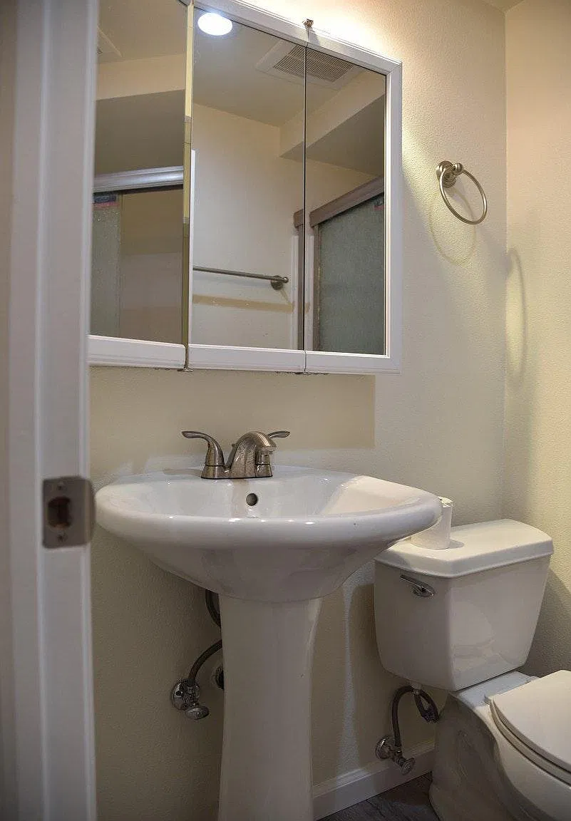 1 bed, 1220 sqft, $2,250 — Photo 2