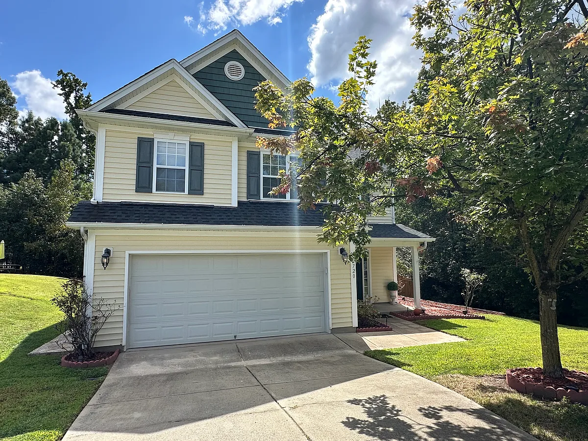 Building Photo - 720 Pyracantha Dr