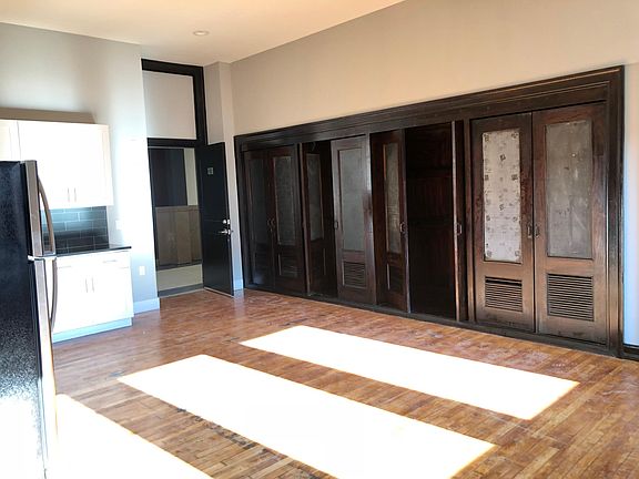 4th image of 1503 S 17th St #215