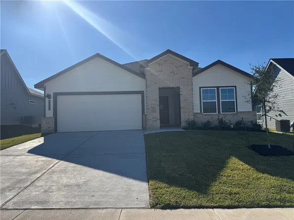 1717 Robinson Dr, Brenham, TX 77833