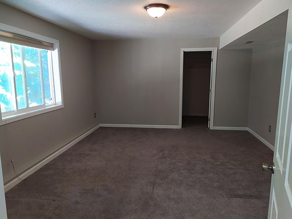 4th image of 8944 132nd Pl SE