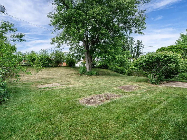 1210 Rona Parkway Dr — Photo 32