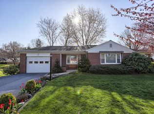 81 Landis Dr, Lancaster, PA 17602
