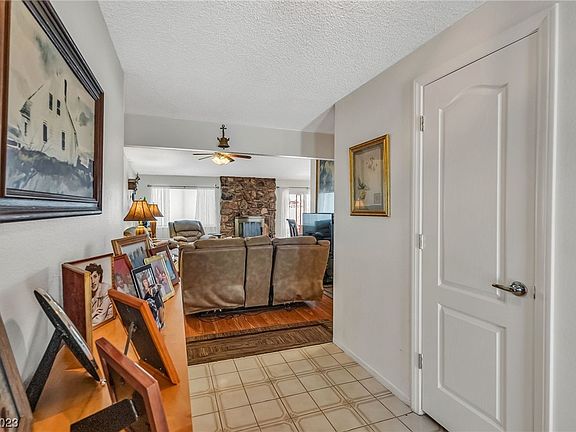 3rd image of 2432 La Casa Dr
