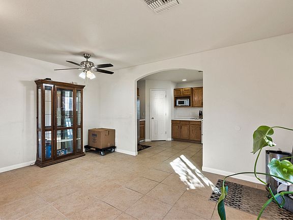 3rd image of 1934 Capistrano Ln