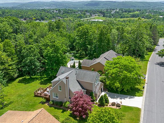 3rd image of 1026 Briarwood Dr