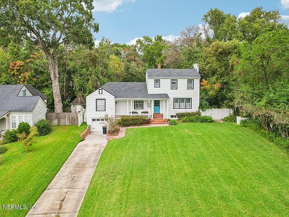 3rd image of 1605 LORIMIER Road