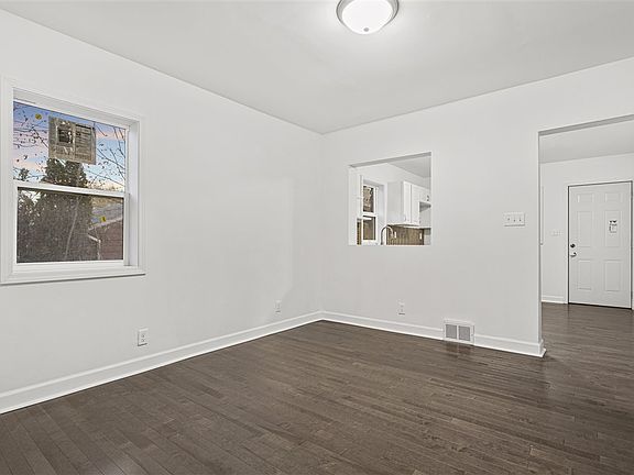 5th image of 737 Wood Ave