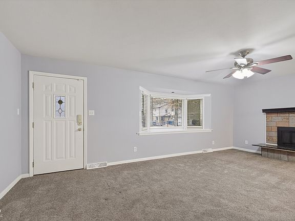 3rd image of 8618 E Skyway Dr