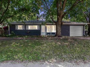 2430 Bradford Dr, Iowa City, IA 52240