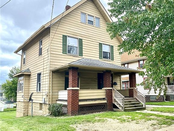 3rd image of 440 Lawrence Ave