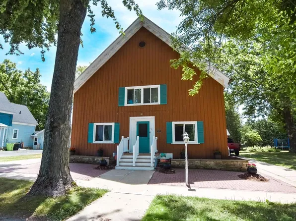 467 Hill Street, Green Lake, WI 54941