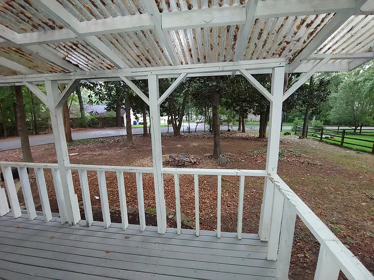 100 Westview Dr — Photo 15