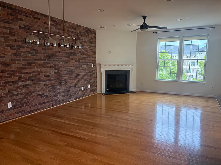 3190 Yeager Dr — Photo 6